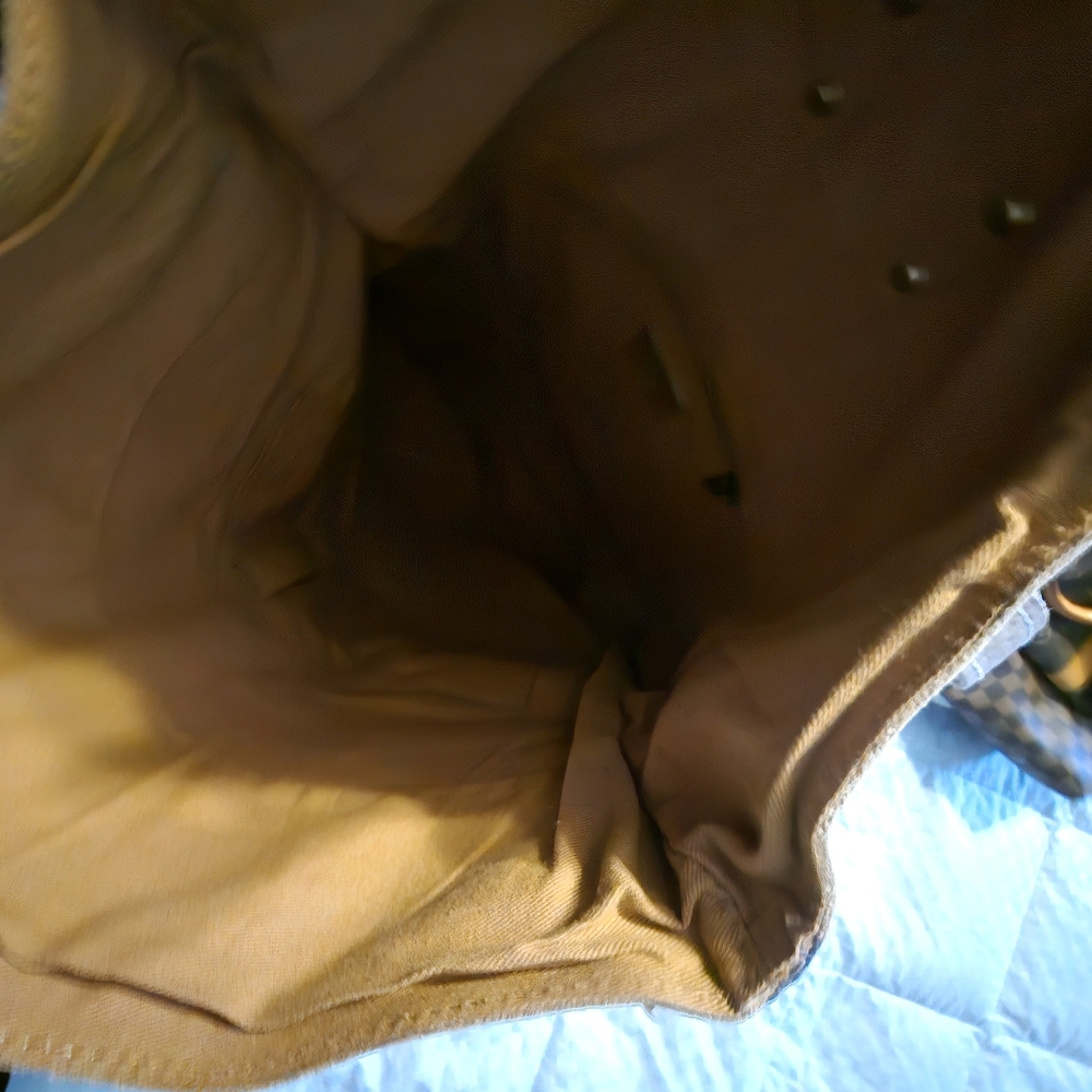 Leather back pack - Picture 4 of 4